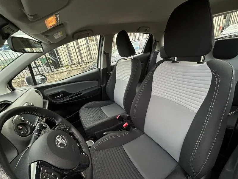 Toyota Yaris 5 Porte PROMO Yaris 5p 1.5h Business foto 11