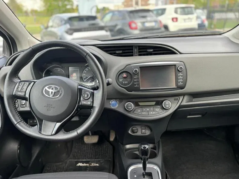Toyota Yaris 5 Porte PROMO Yaris 5p 1.5h Business foto 8