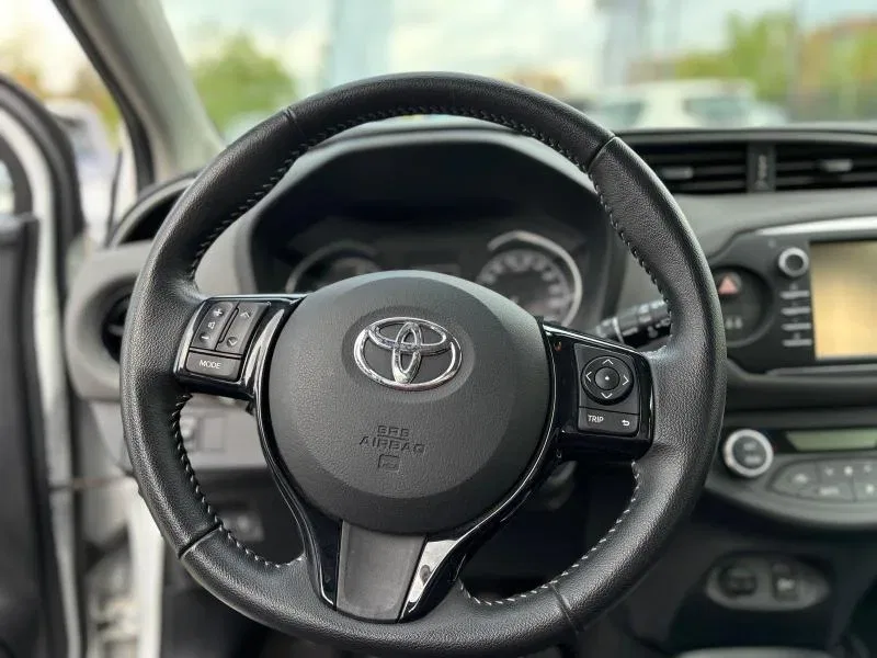 Toyota Yaris 5 Porte PROMO Yaris 5p 1.5h Business foto 9