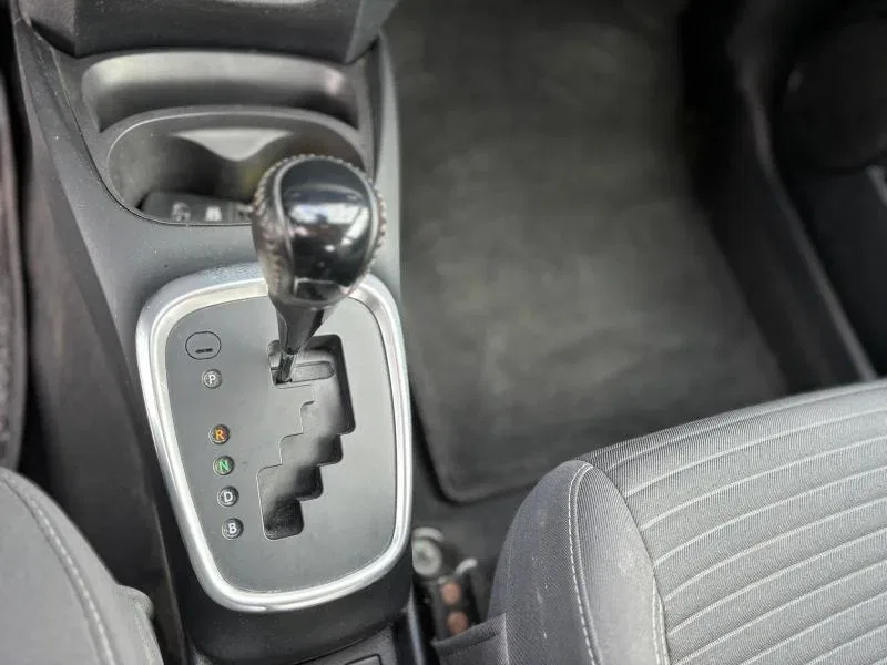 Toyota Yaris 5 Porte PROMO Yaris 5p 1.5h Business foto 14