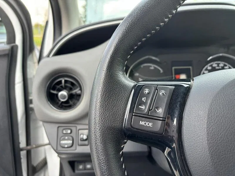 Toyota Yaris 5 Porte PROMO Yaris 5p 1.5h Business foto 19