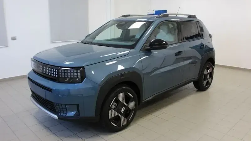 Fiat Grande Panda Hybrid La Prima