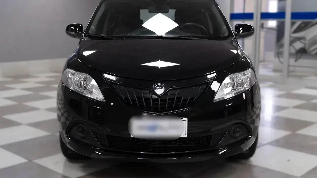 Lancia Ypsilon 1.0 Firefly Hybrid Silver 70CV 5 Porte