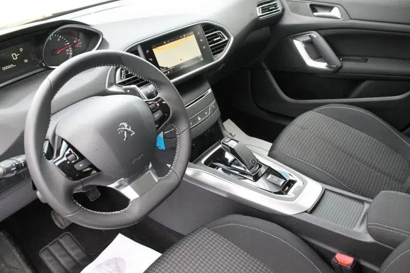 Peugeot 308 1.5 BlueHDi 130CV EAT8 S&S Active foto 10