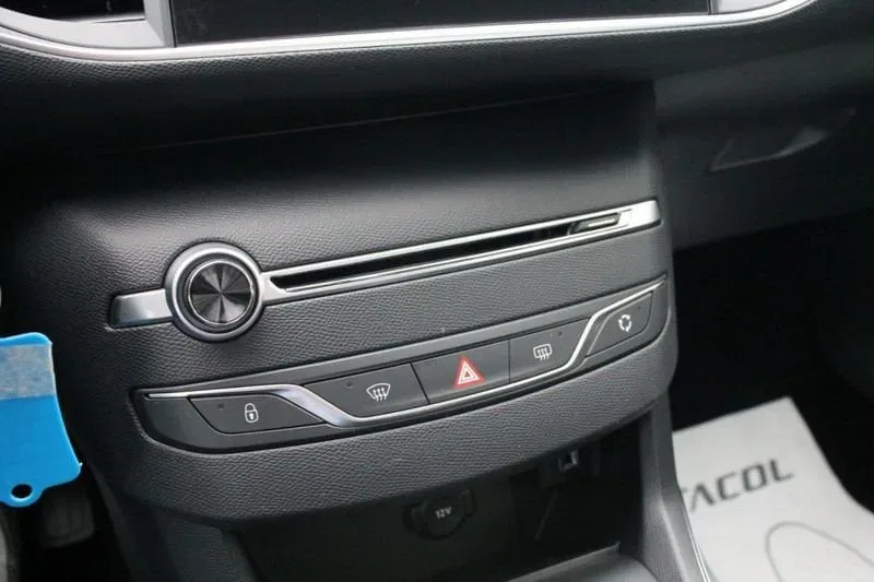 Peugeot 308 1.5 BlueHDi 130CV EAT8 S&S Active foto 21