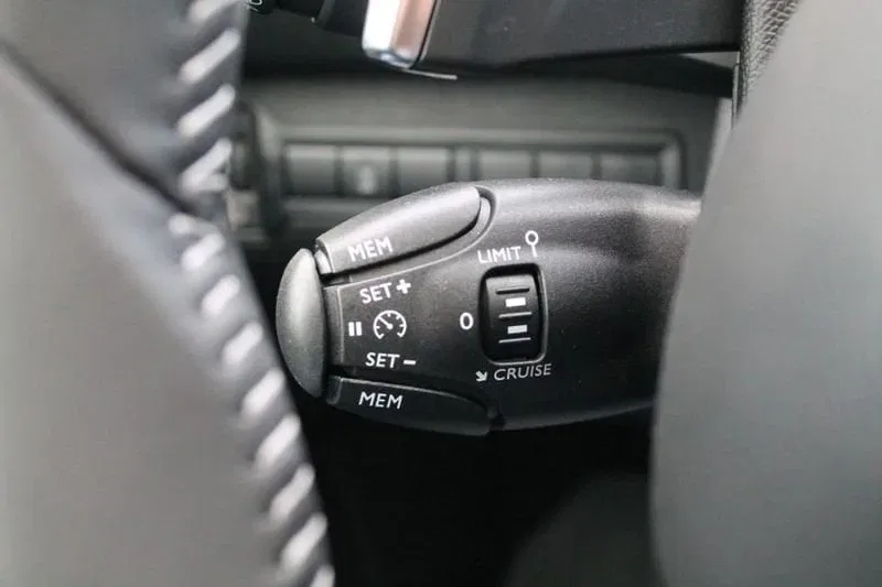 Peugeot 308 1.5 BlueHDi 130CV EAT8 S&S Active foto 29