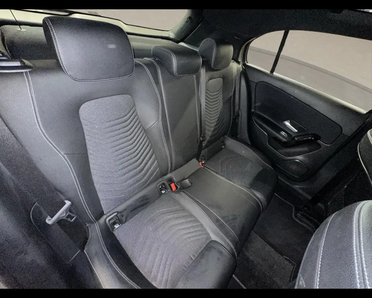 Mercedes-Benz A 180 d Automatic Business Extra foto 19
