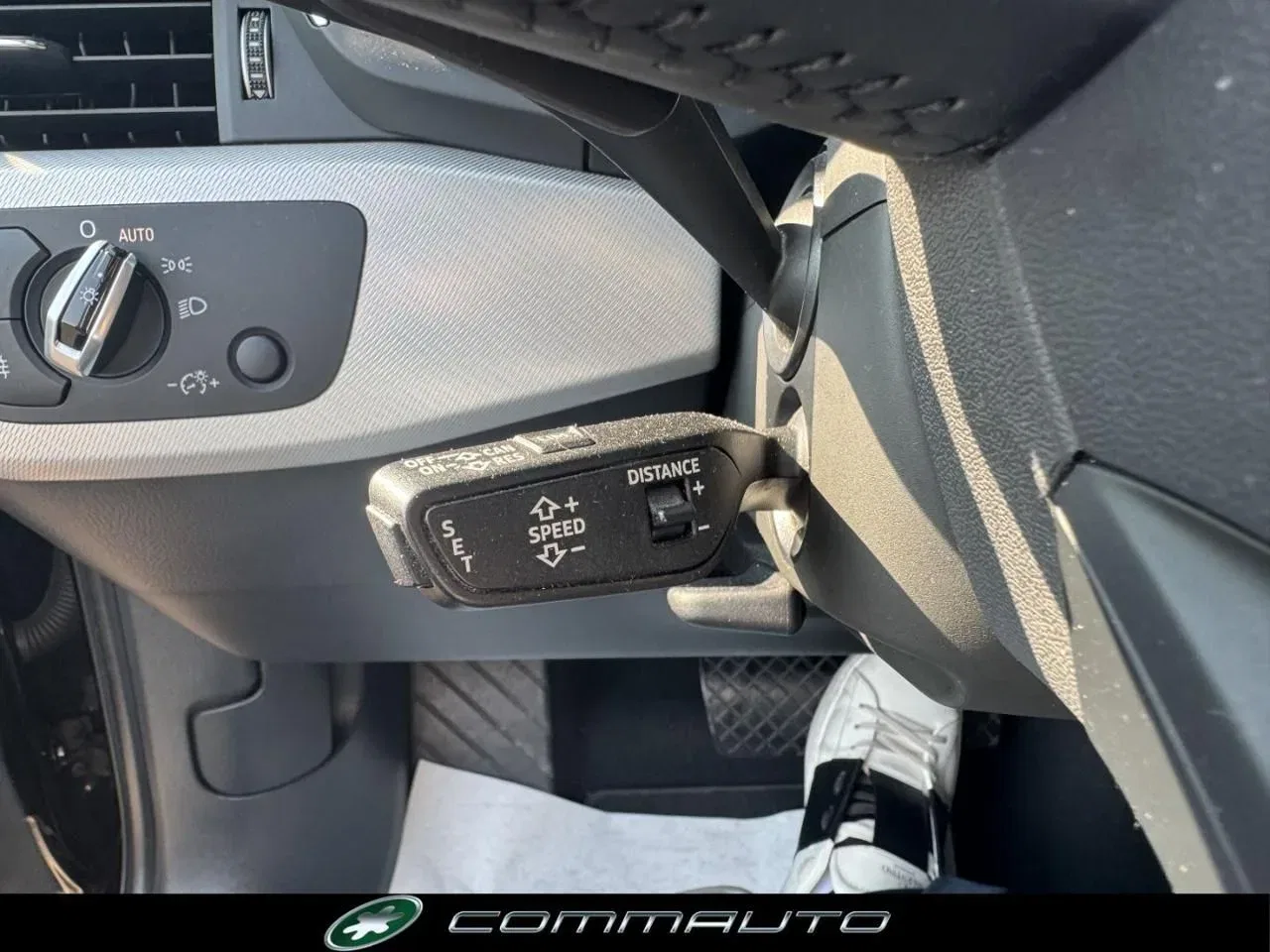 Audi A4 Avant 2.0 TDI 150 CV S tronic Design foto 18