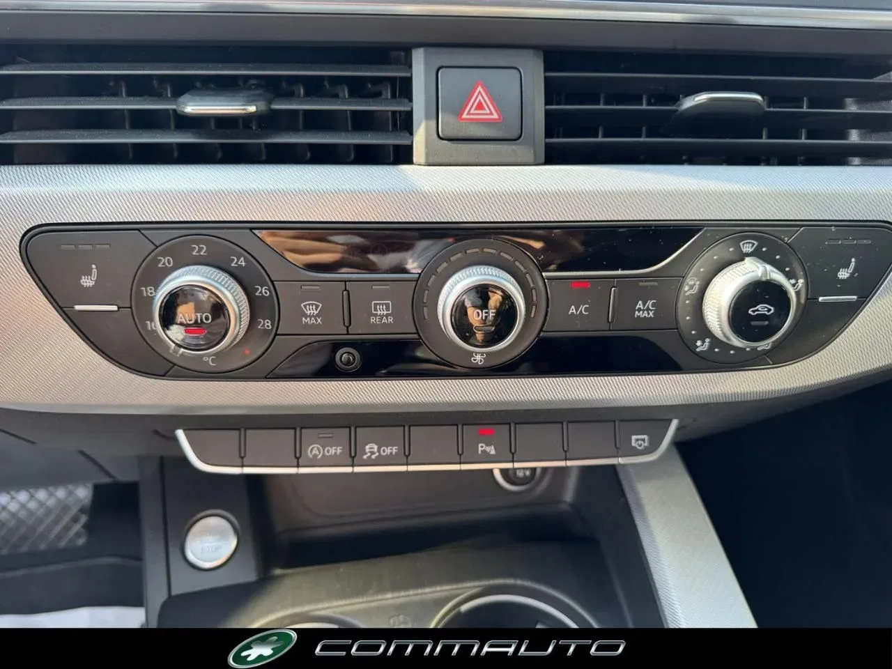 Audi A4 Avant 2.0 TDI 150 CV S tronic Design foto 20