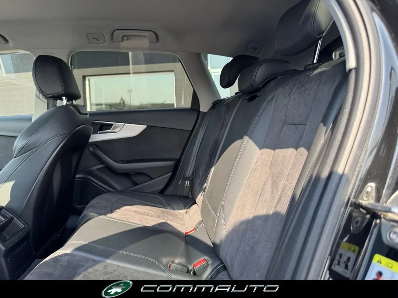 Audi A4 Avant 2.0 TDI 150 CV S tronic Design foto 22