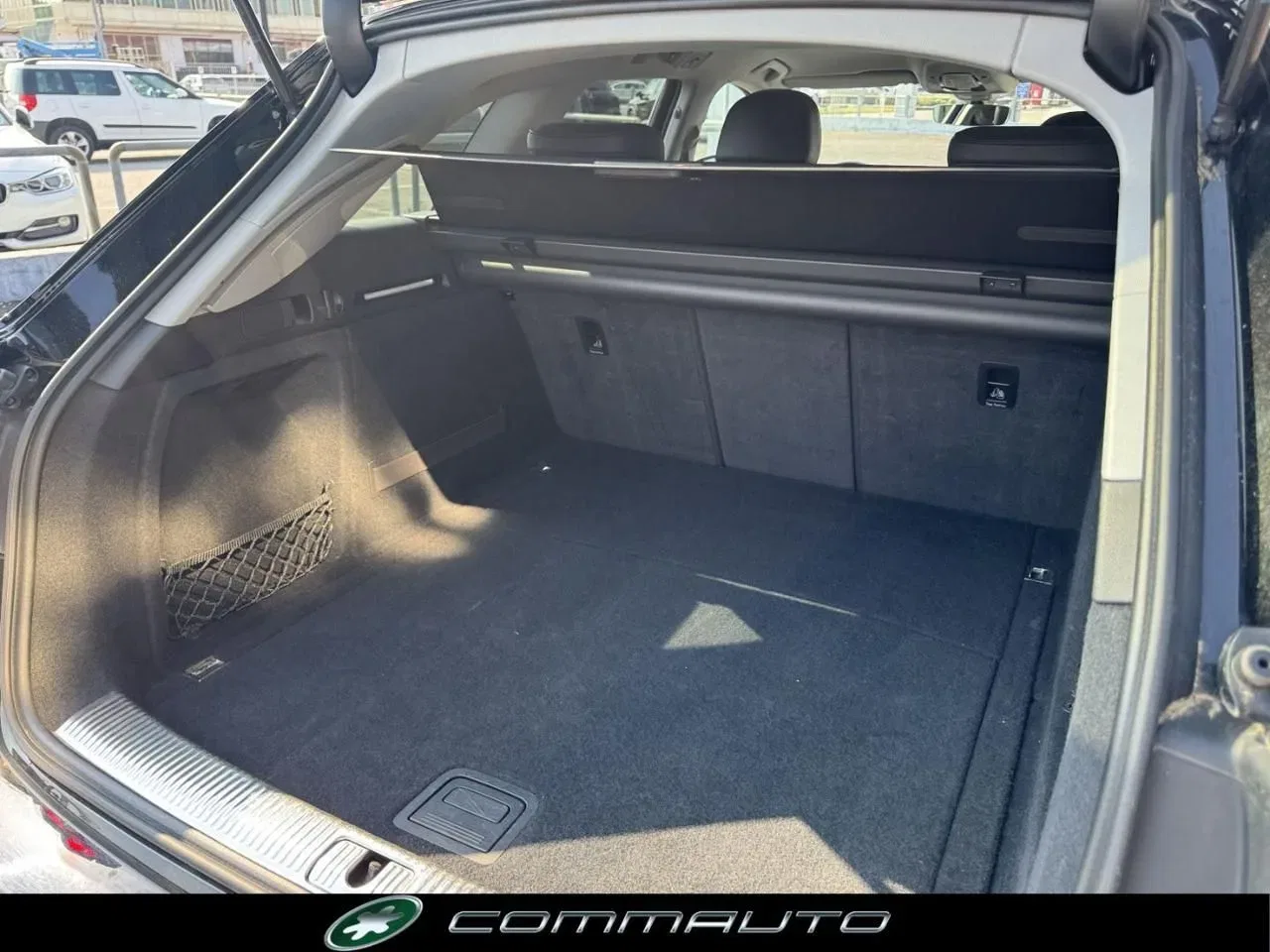 Audi A4 Avant 2.0 TDI 150 CV S tronic Design foto 24
