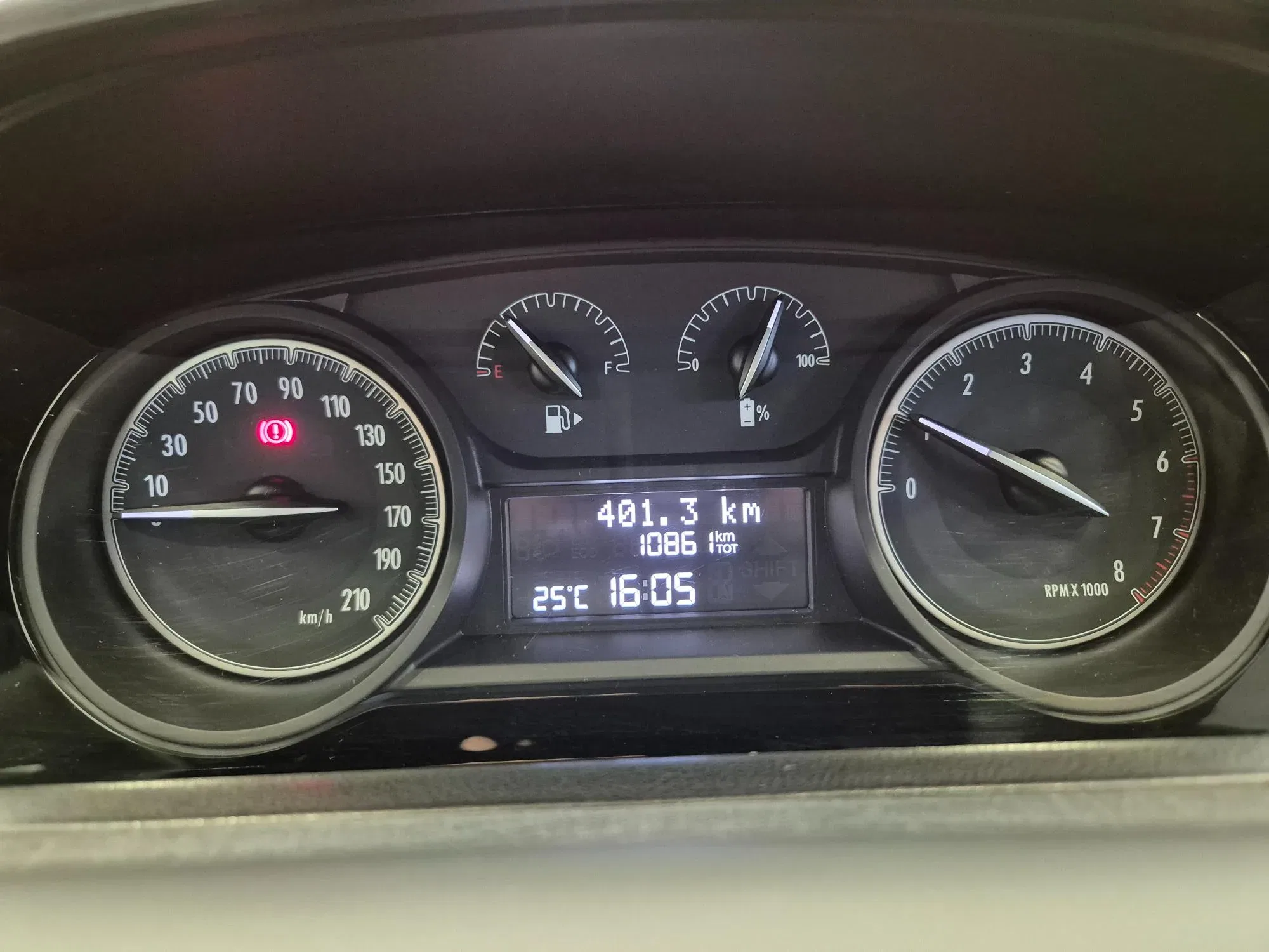 Lancia Ypsilon 1.0 hybrid Silver !! PREZZO REALE !! - NEOPATENTATI - Sens. Park. - Clima foto 11
