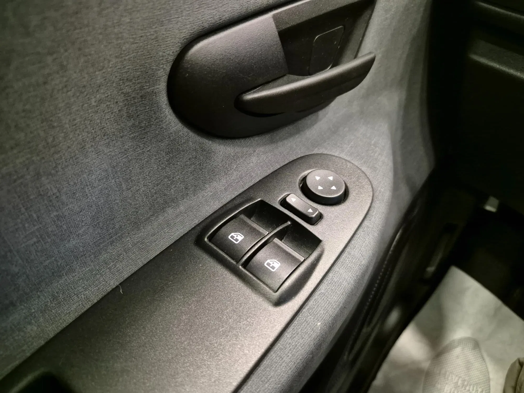 Lancia Ypsilon 1.0 hybrid Silver !! PREZZO REALE !! - NEOPATENTATI - Sens. Park. - Clima foto 27