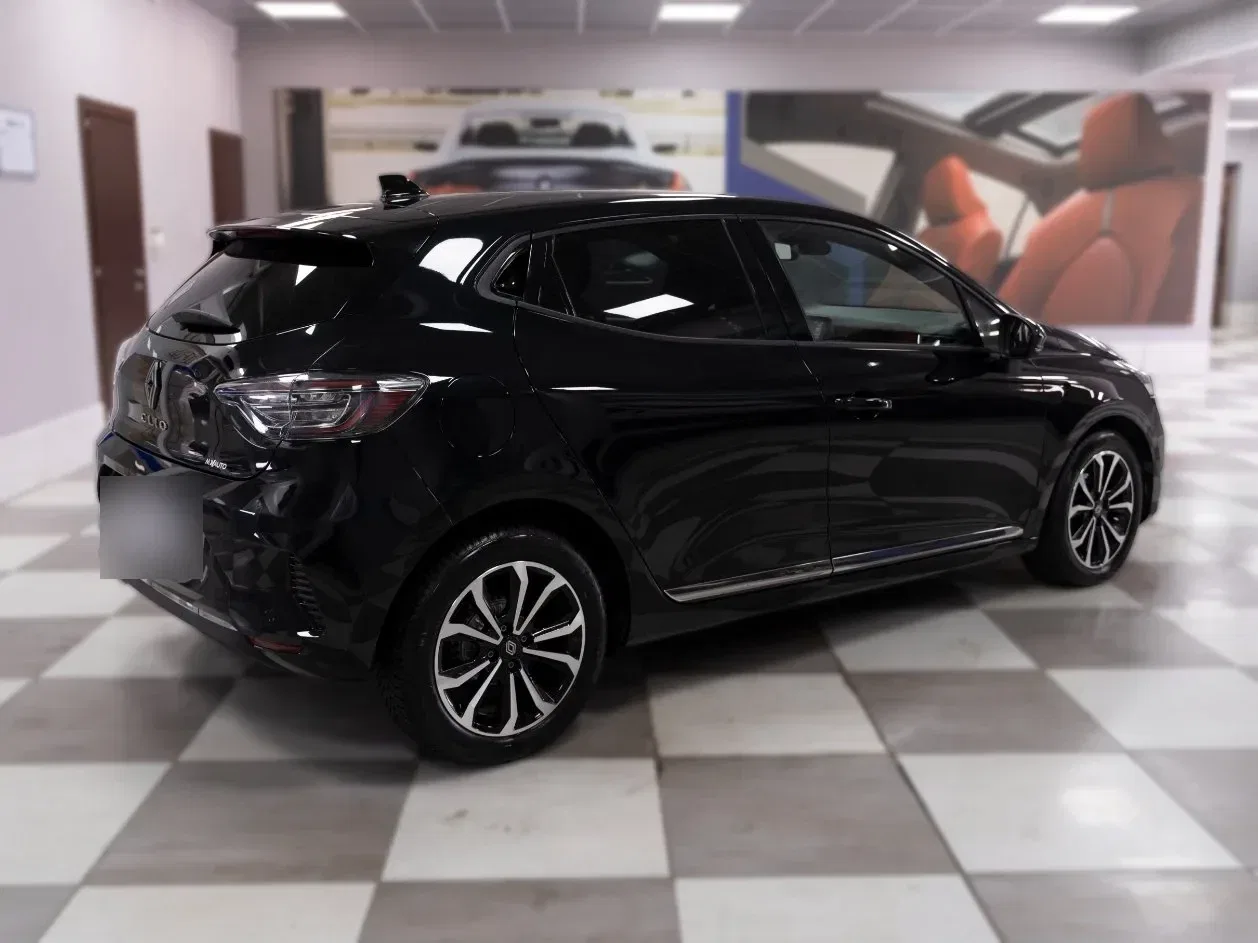 Renault Clio 1.0 TCE Techno GPL 90CV foto 5