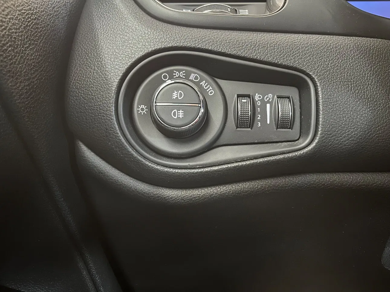 Jeep Renegade 1.5 turbo t4 mhev Summit 2wd dct NAZIONALE foto 10