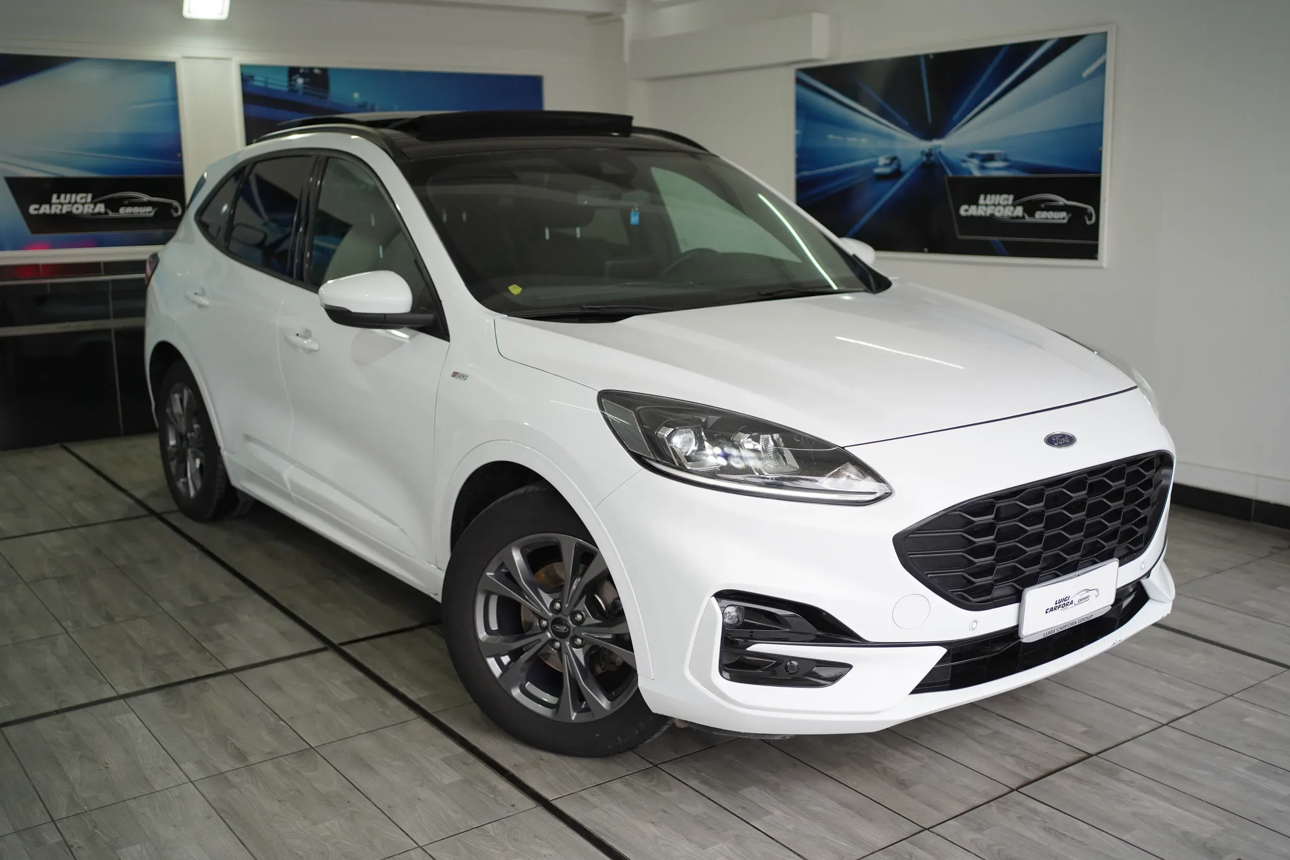 Ford Kuga 1.5 EcoBlue 120 CV aut. 2WD ST-Line X + Tetto apribile foto 3