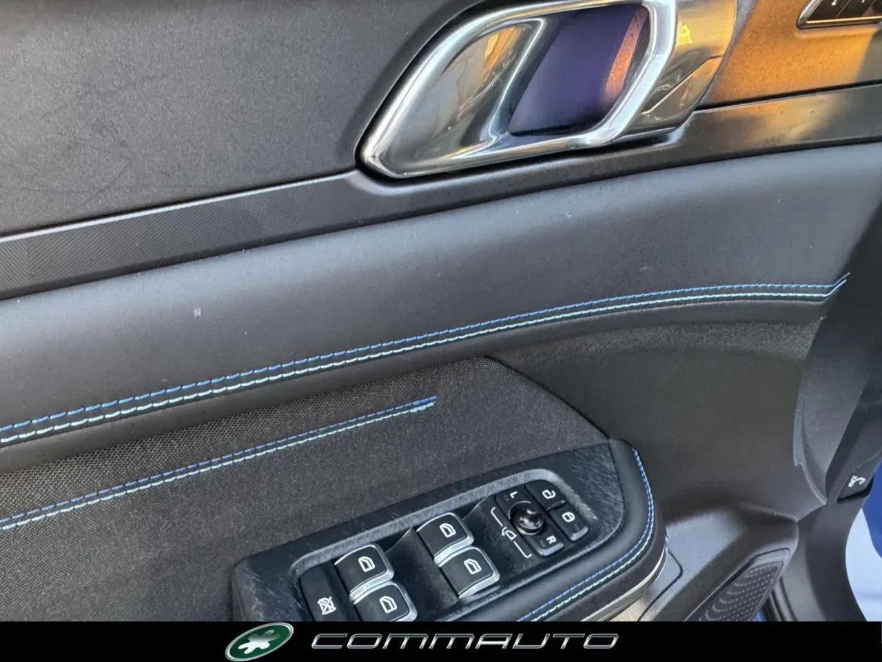 Lynk & Co 01 PHEV foto 13