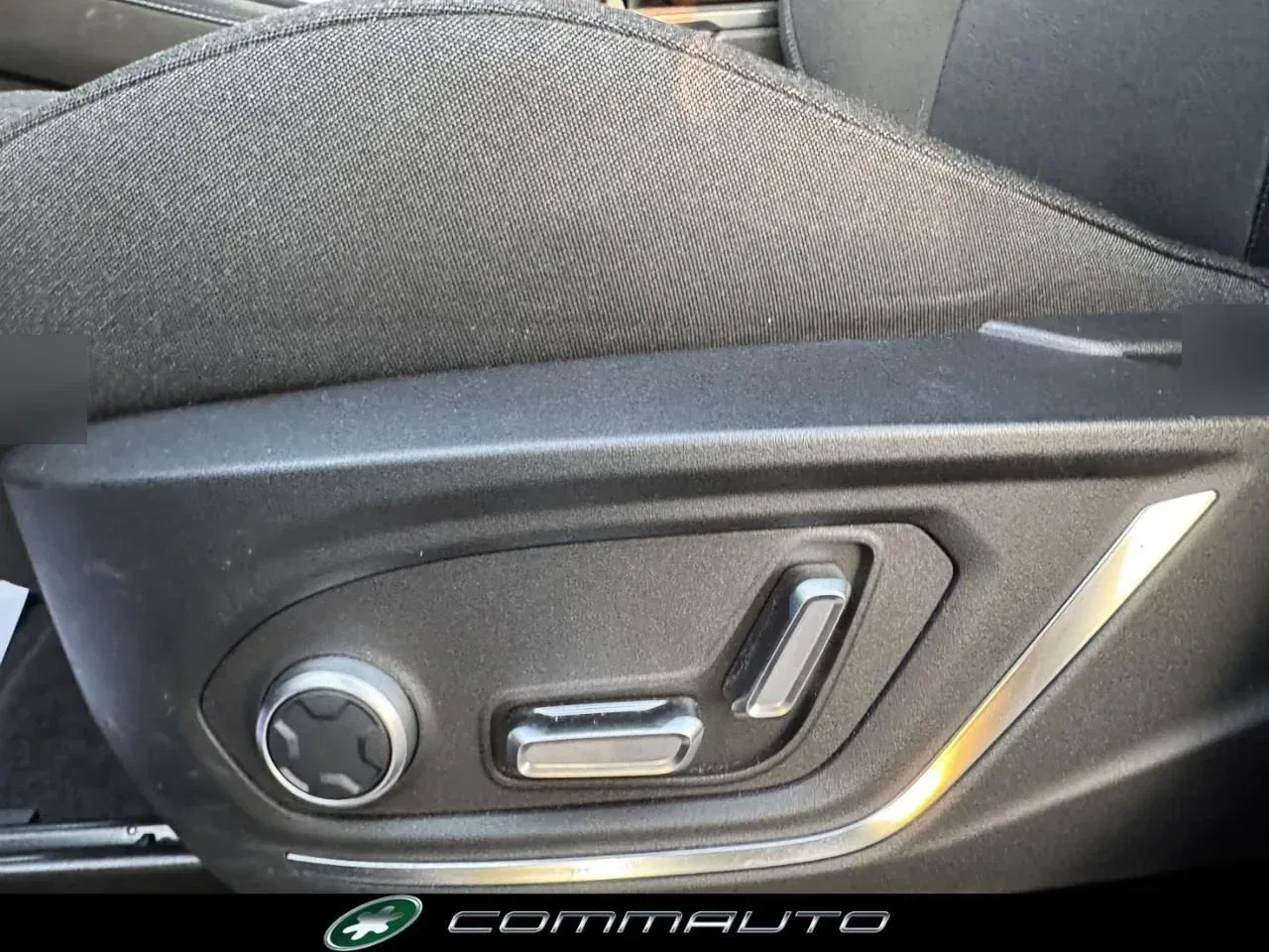 Lynk & Co 01 PHEV foto 15