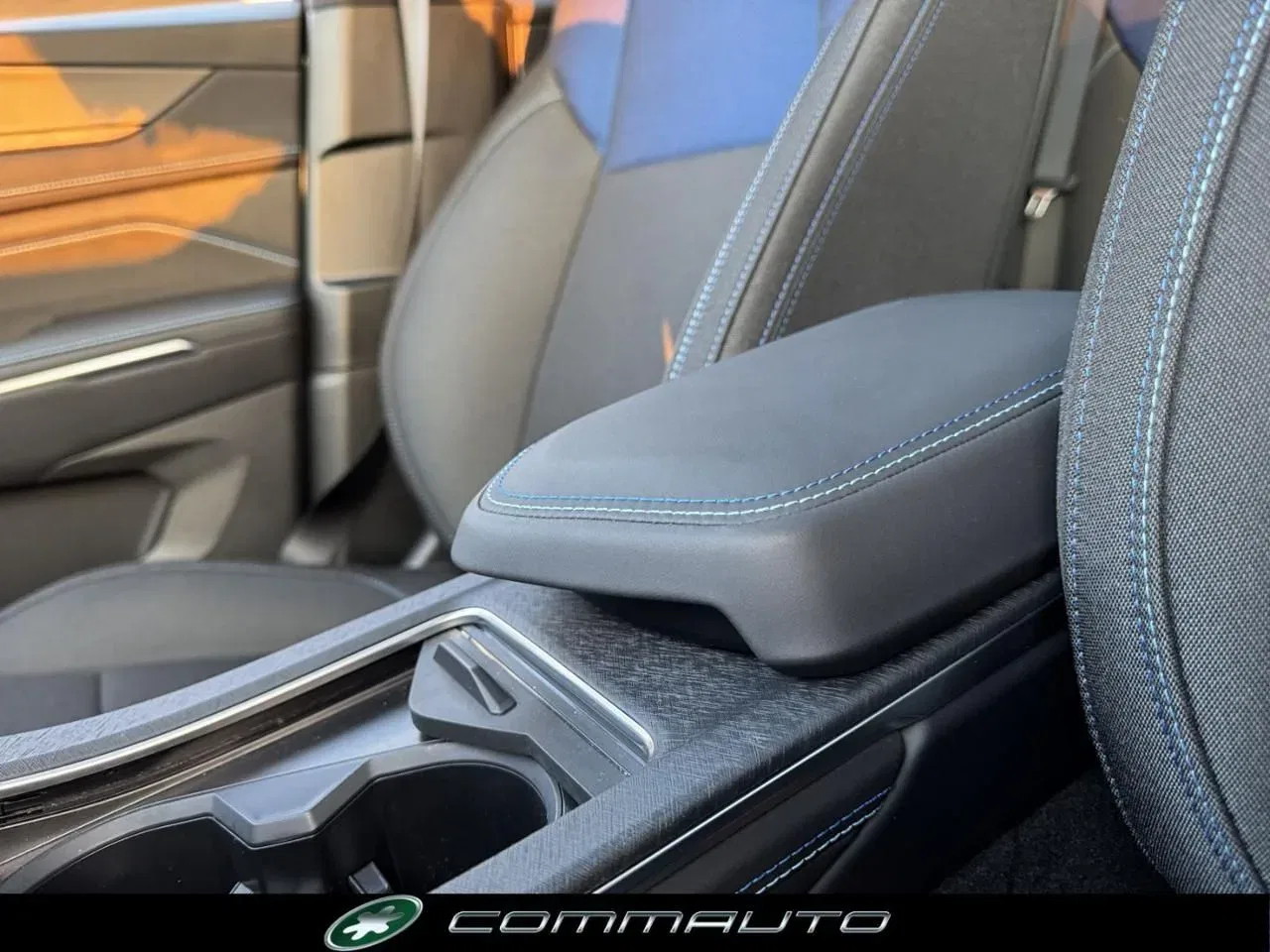 Lynk & Co 01 PHEV foto 26