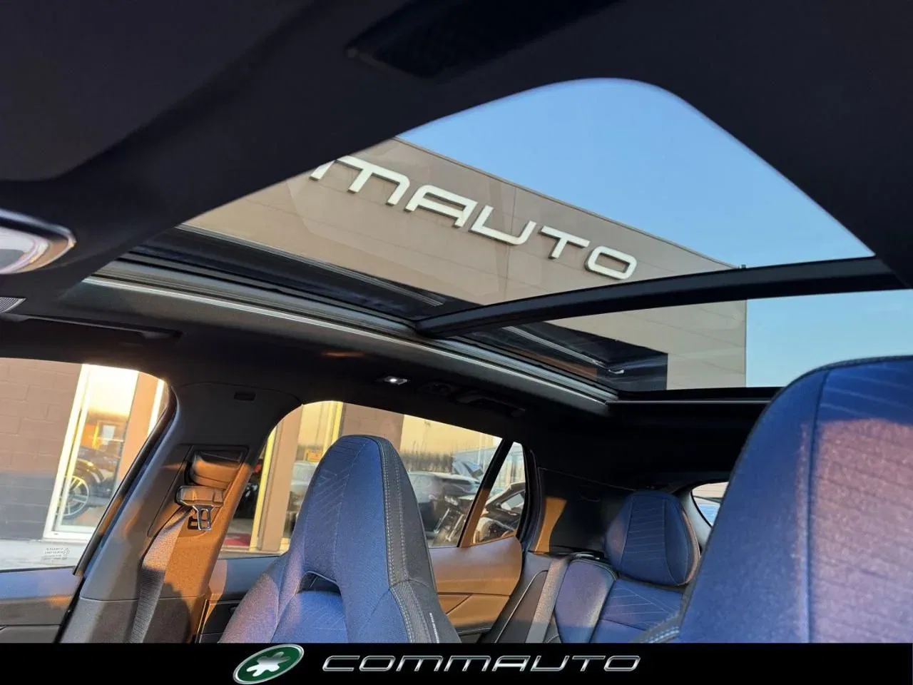 Lynk & Co 01 PHEV foto 27