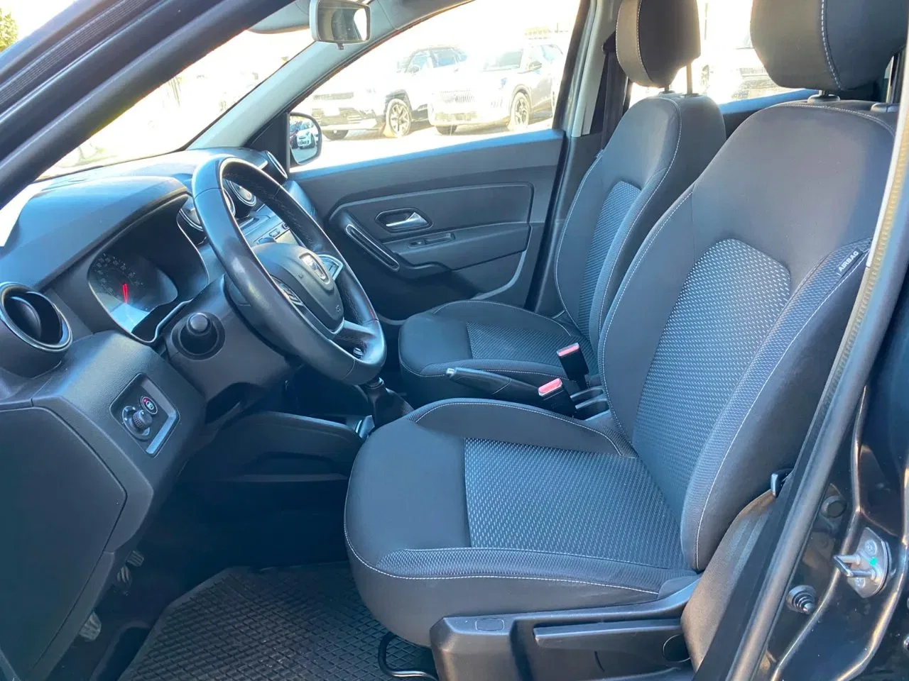 Dacia Duster 1.6 sce Comfort 4x2 s&s 115cv foto 7