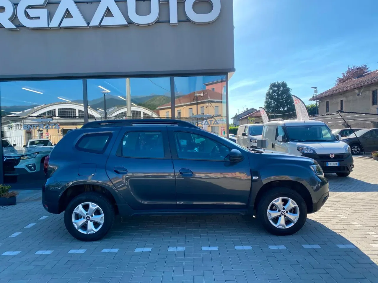 Dacia Duster 1.6 sce Comfort 4x2 s&s 115cv foto 4