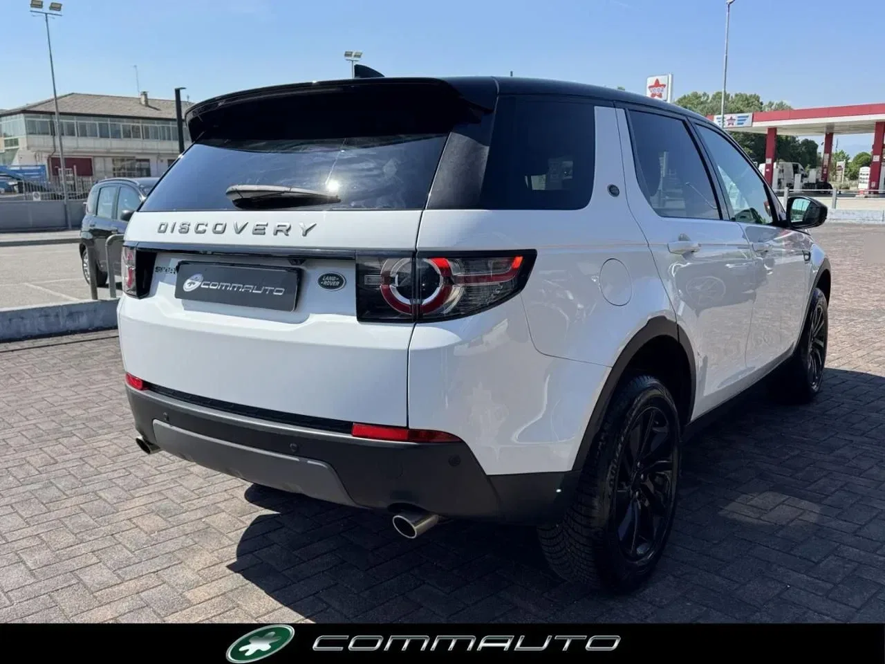 Land Rover Discovery Sport 2.0 TD4 150 CV SE foto 4