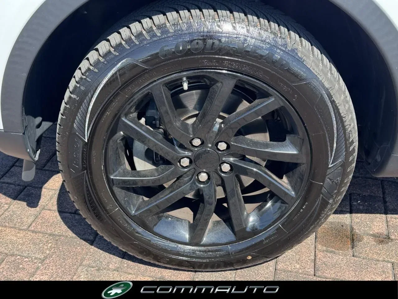 Land Rover Discovery Sport 2.0 TD4 150 CV SE foto 8