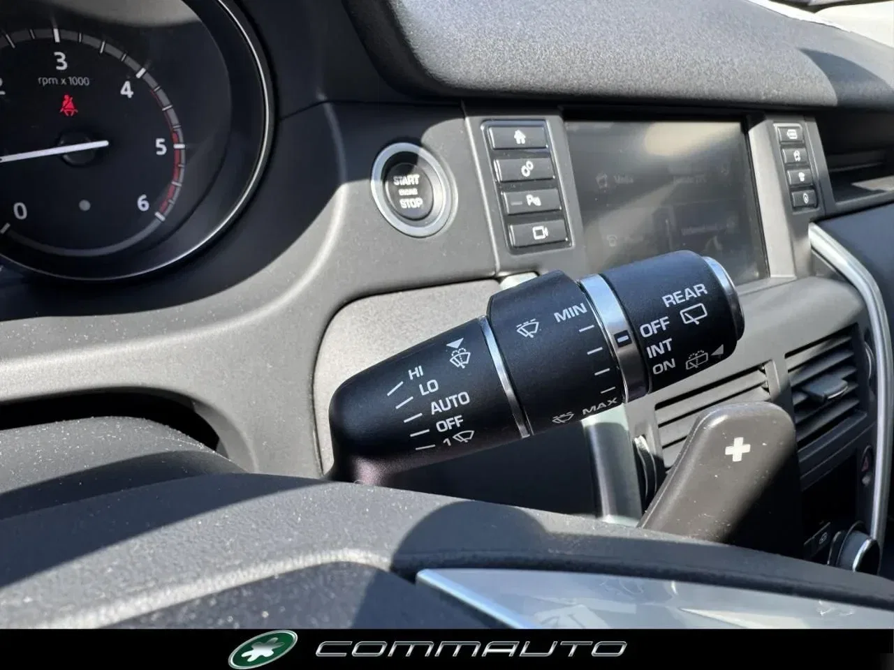 Land Rover Discovery Sport 2.0 TD4 150 CV SE foto 16