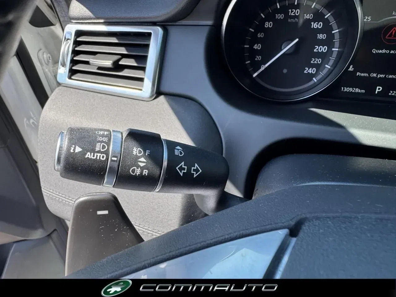 Land Rover Discovery Sport 2.0 TD4 150 CV SE foto 17