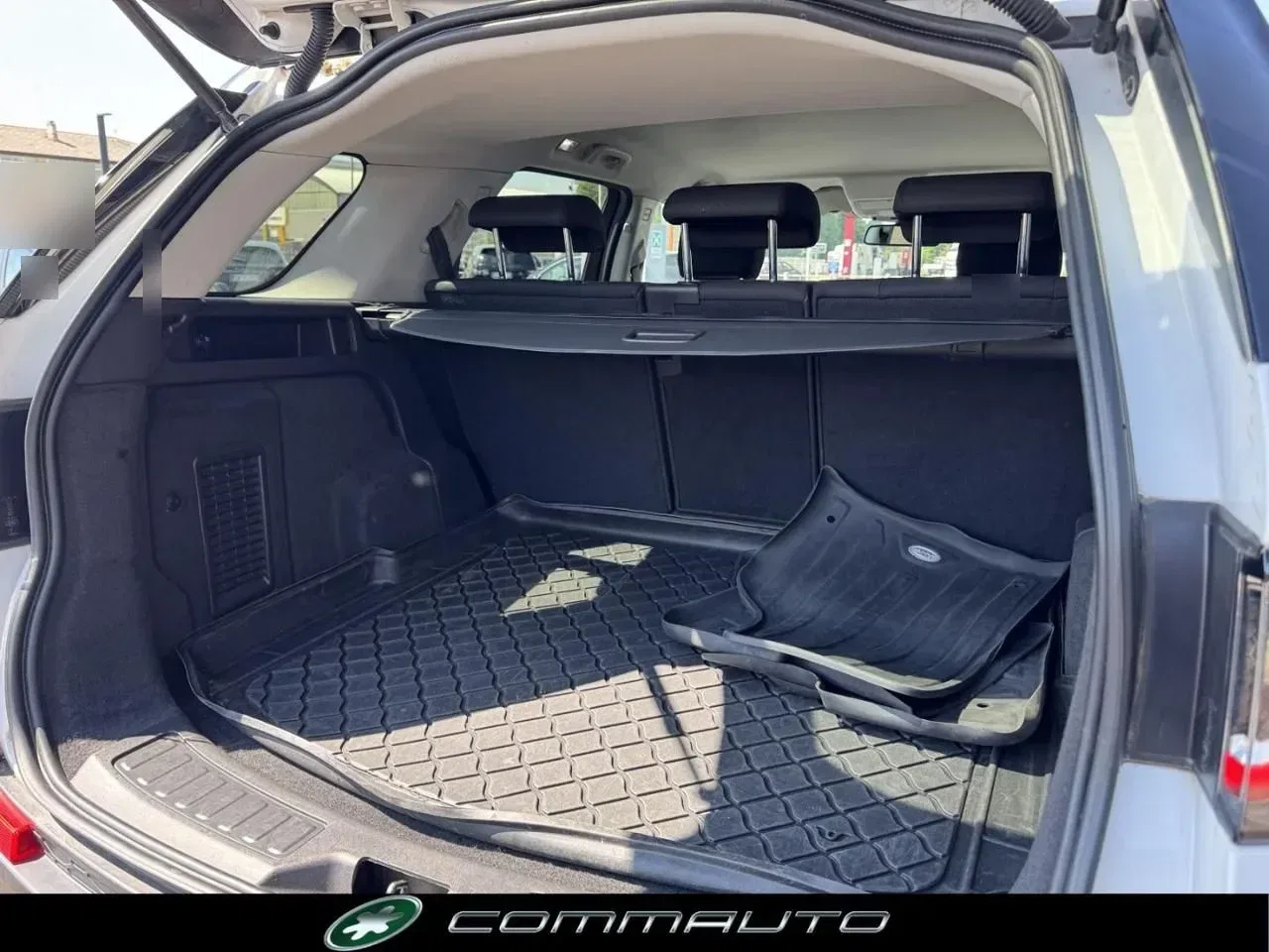 Land Rover Discovery Sport 2.0 TD4 150 CV SE foto 28
