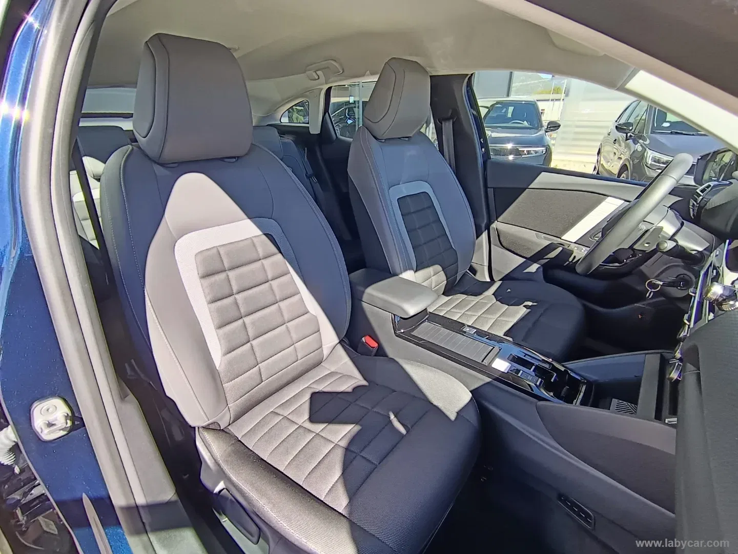 Citroen C4 Hybrid 145 e-DCS6 Plus foto 11