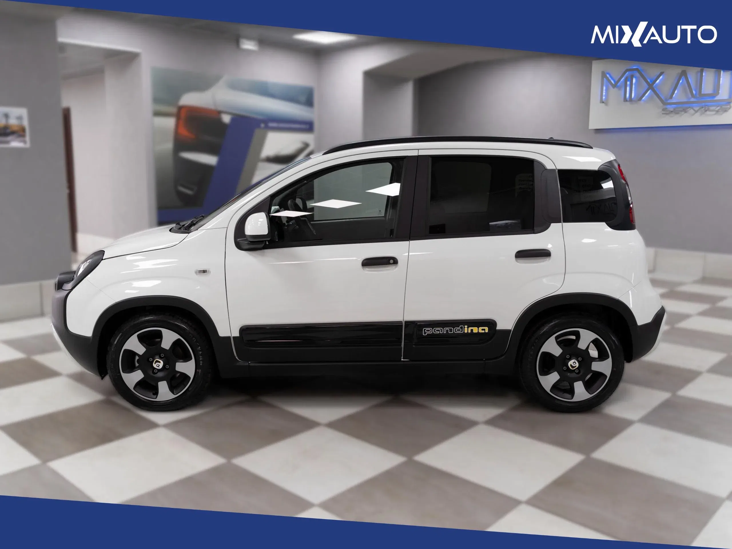 Fiat Panda Pandina Cross 1.0 Firefly Hybrid S&S 70CV foto 3