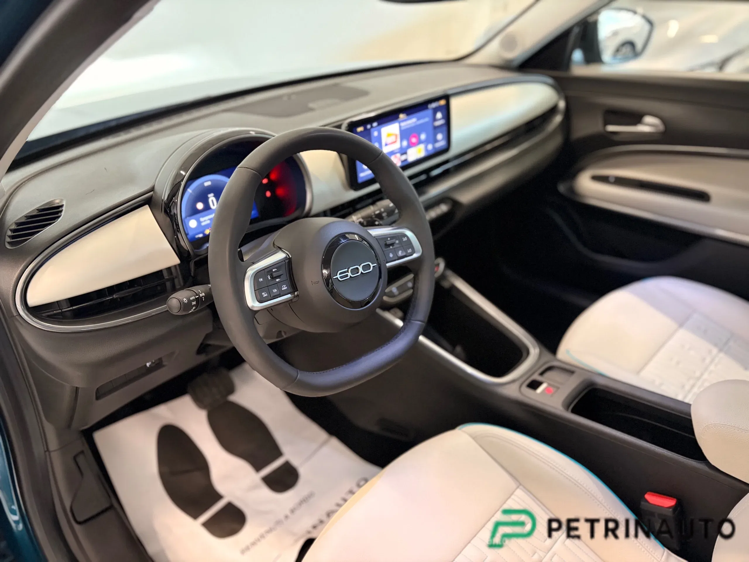 Fiat 600 1.2 hybrid La Prima 110cv auto NAZIONALE foto 11