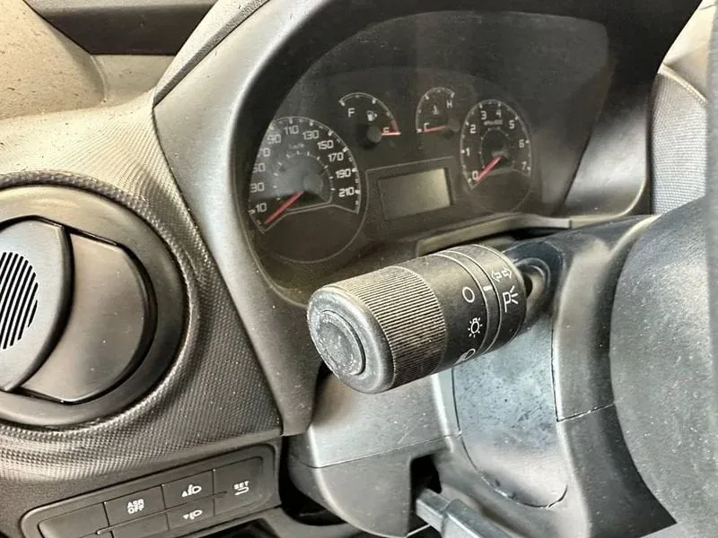 Fiat Fiorino 1.3 MJT 80CV Cargo SX foto 13
