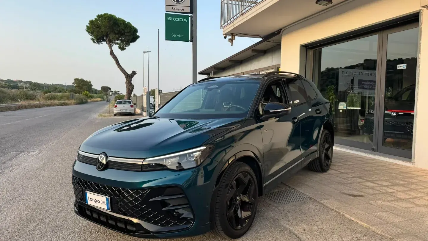 Volkswagen Tiguan 2.0 TDI 150 CV DSG R-Line PRONTA CONSEGNA