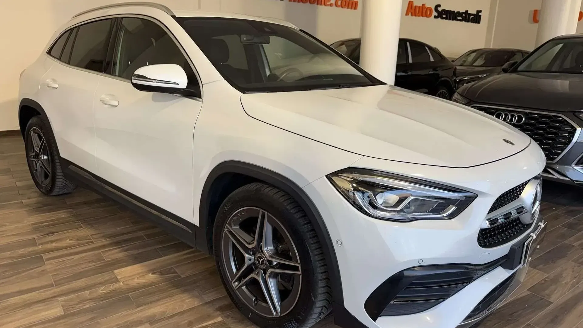 Mercedes-Benz GLA 180 GLA 180 d Premium auto