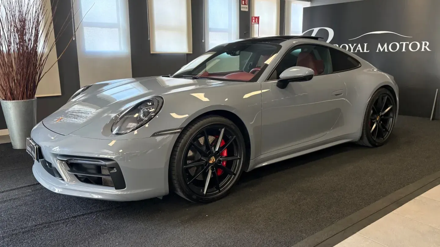 Porsche 992 Carrera 4S