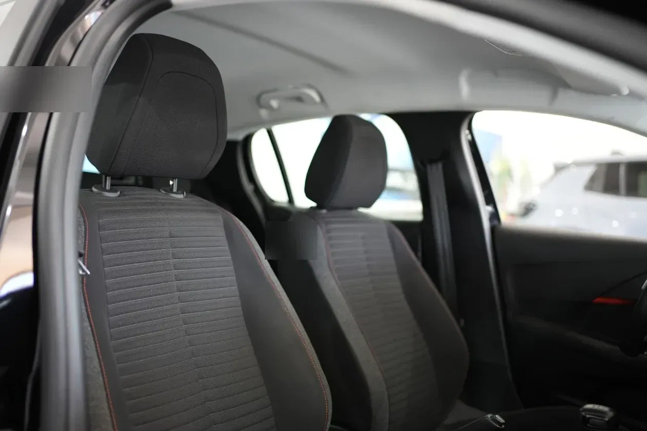 Peugeot 208 BlueHDi 100 Stop&Start 5 porte Allure foto 14