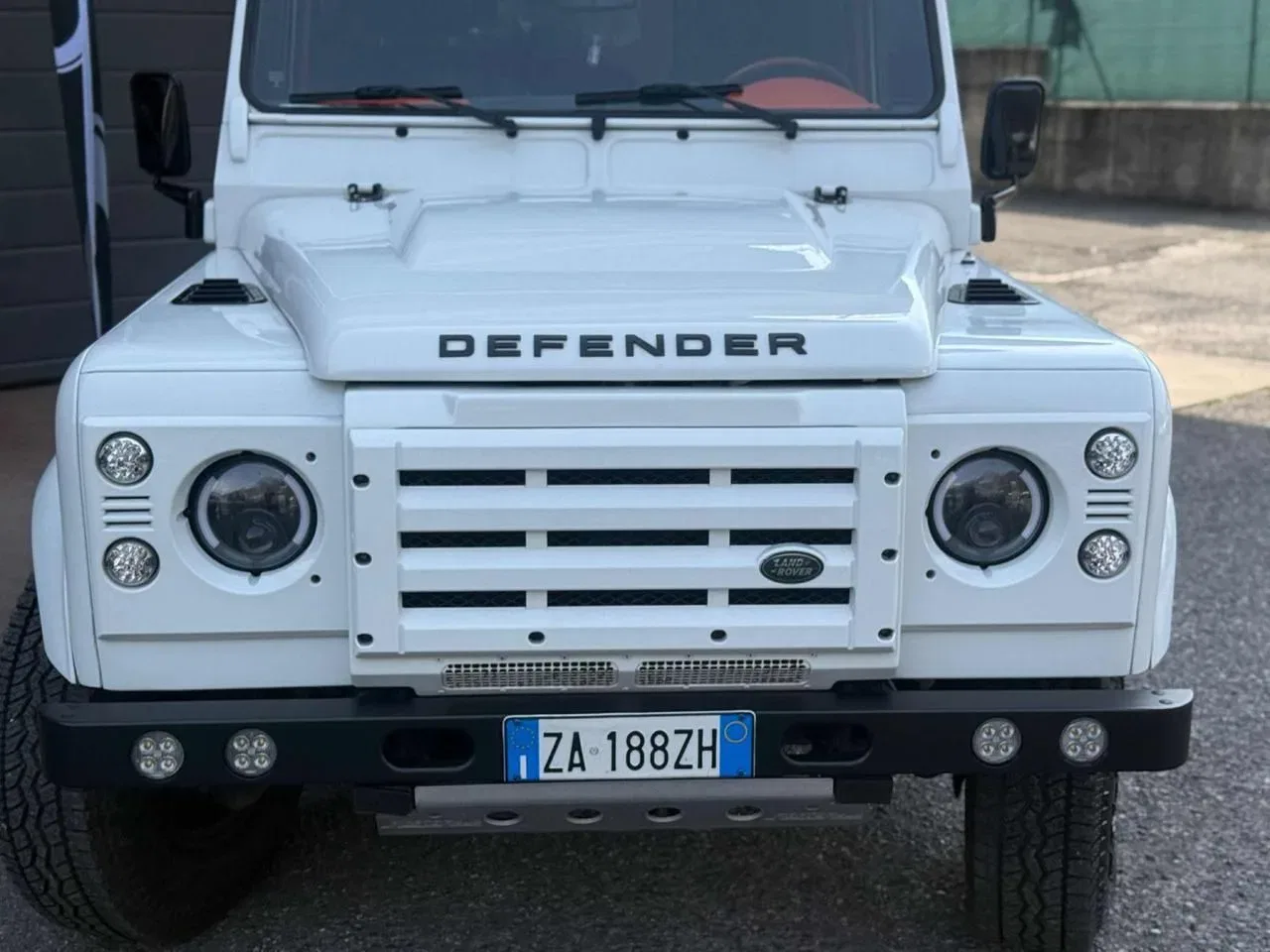 Land Rover Defender 2.2 TD4 Hard Top N1 foto 4