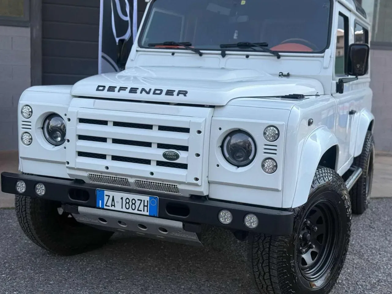 Land Rover Defender 2.2 TD4 Hard Top N1 foto 5