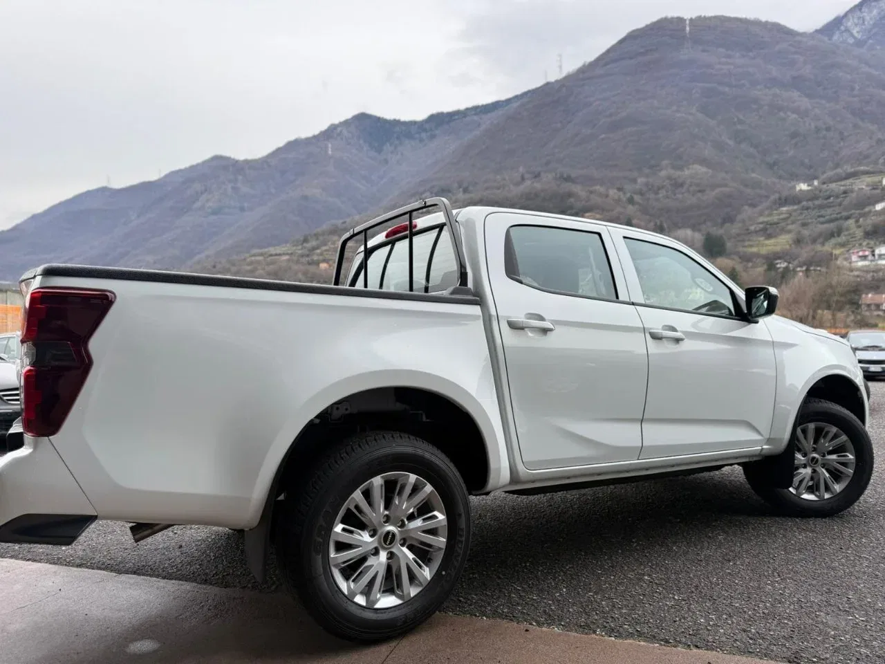 Isuzu D-Max Crew D-Max 1.9 crew N60BB+ 4x4 auto foto 10