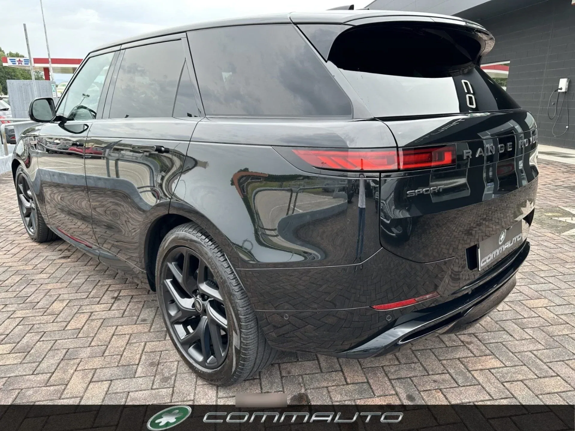 Land Rover Range Rover Sport 3.0D l6 300 CV Dynamic HSE foto 4