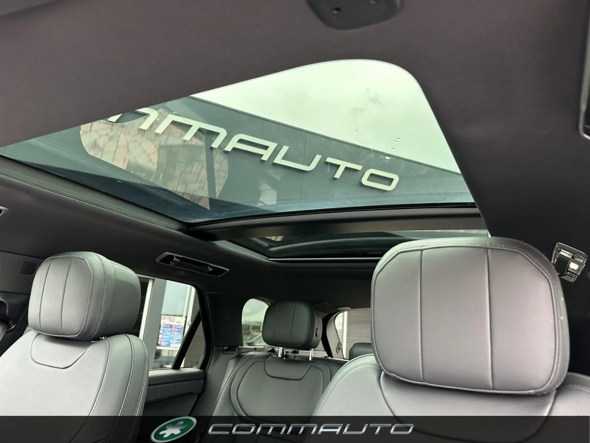 Land Rover Range Rover Sport 3.0D l6 300 CV Dynamic HSE foto 8