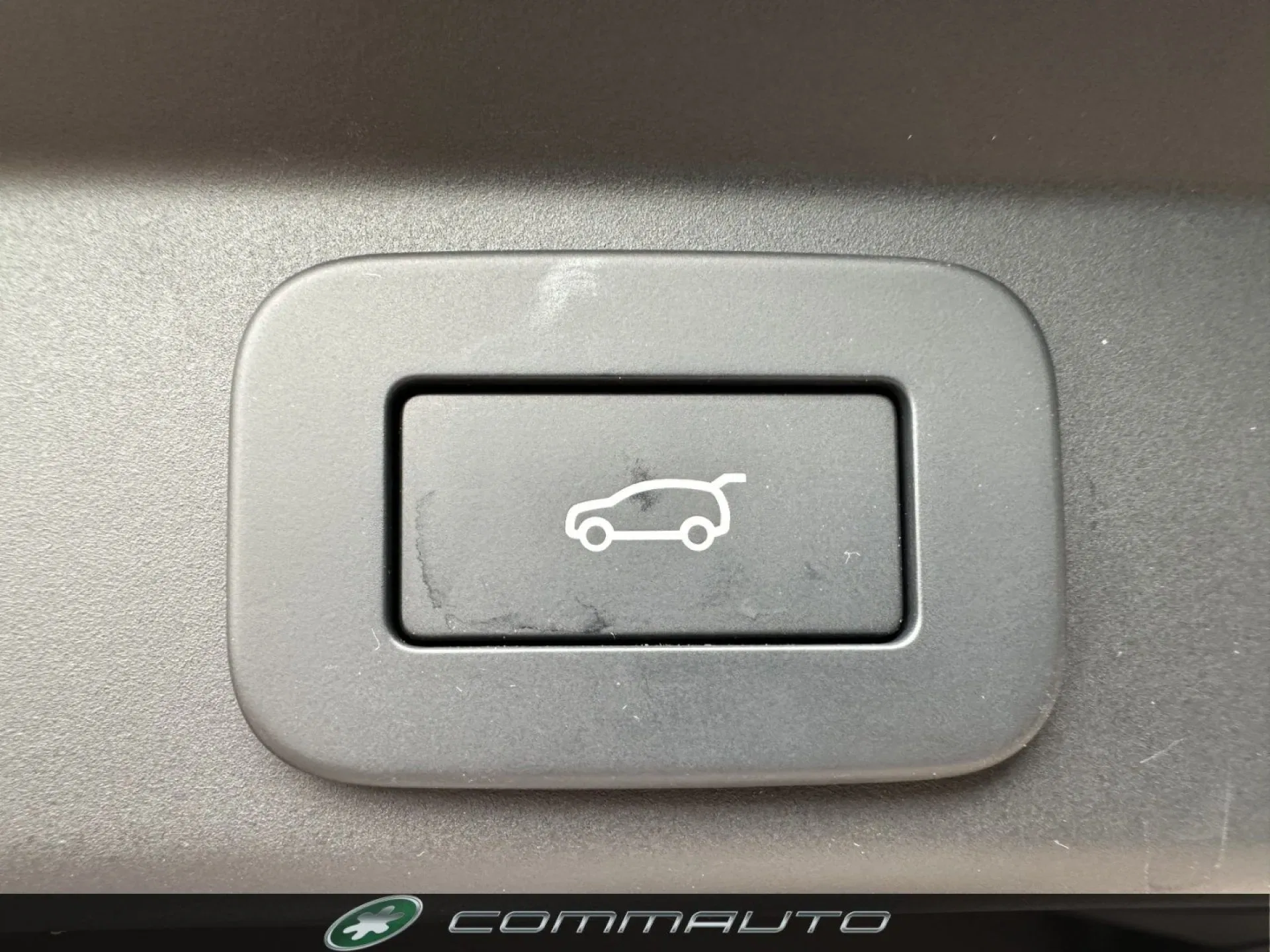 Land Rover Range Rover Sport 3.0D l6 300 CV Dynamic HSE foto 17