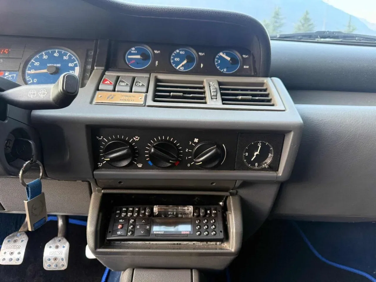 Renault Clio 2.0i 16V cat Williams foto 11