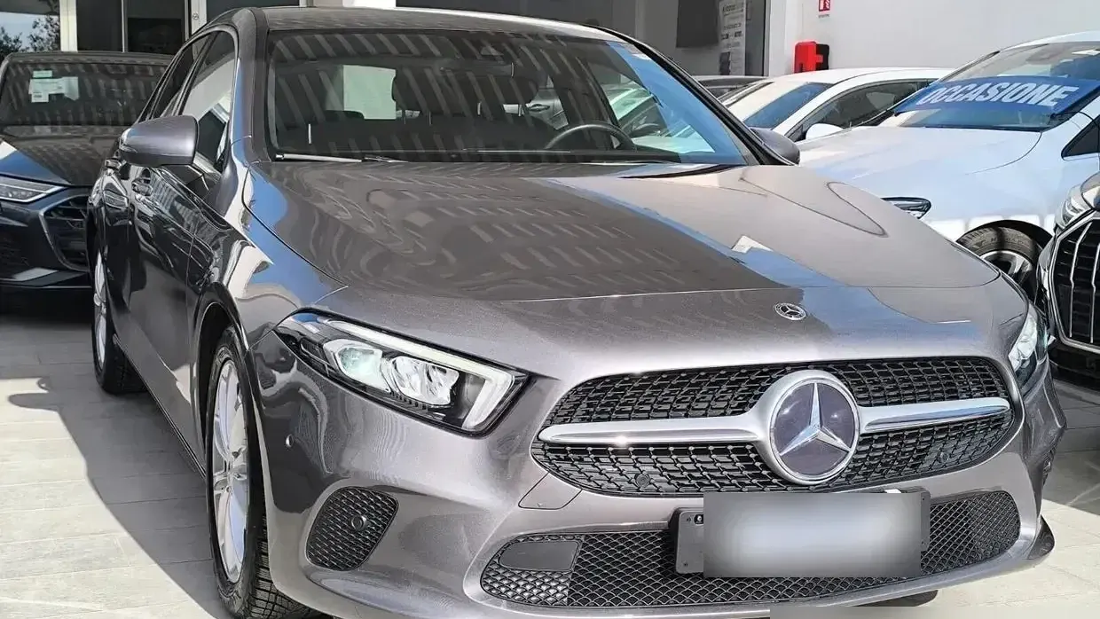 Mercedes A 180d Auto Business 2.0 cc 116 cv 2021