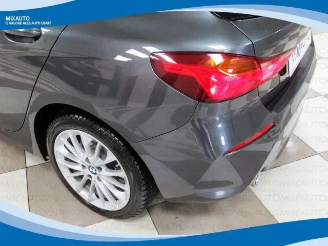 BMW 116 d 5 Porte Business Advantage AUT EU6 foto 16