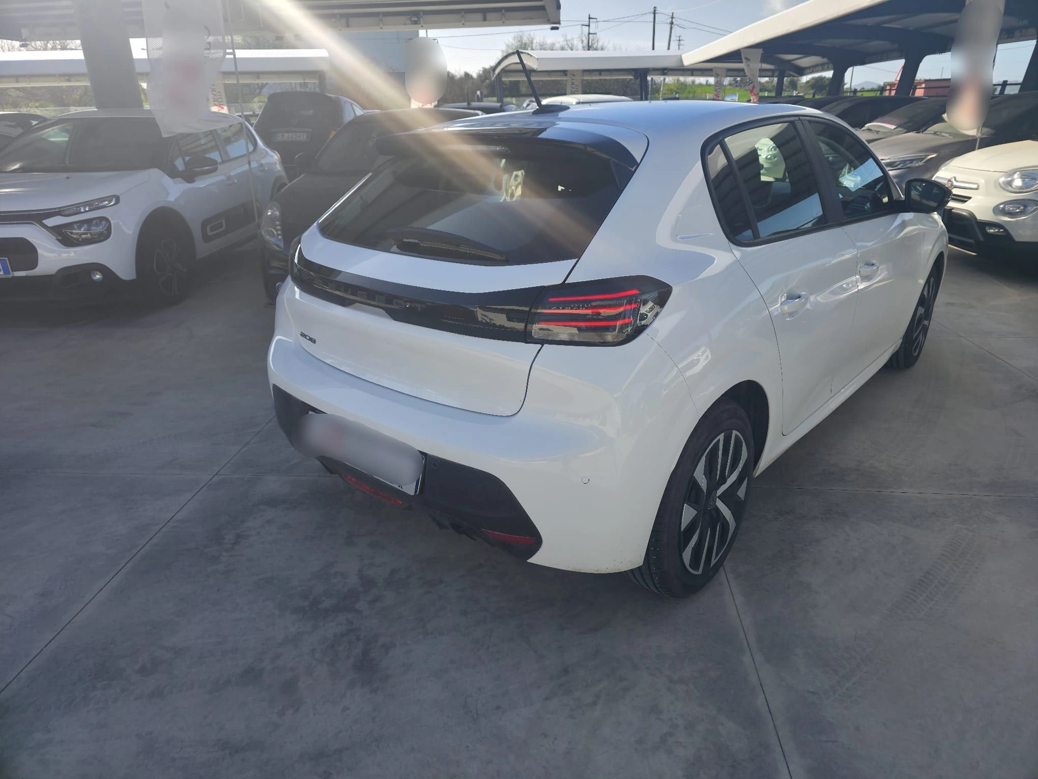 PEUGEUT 208 1,2 BENZINA foto 3
