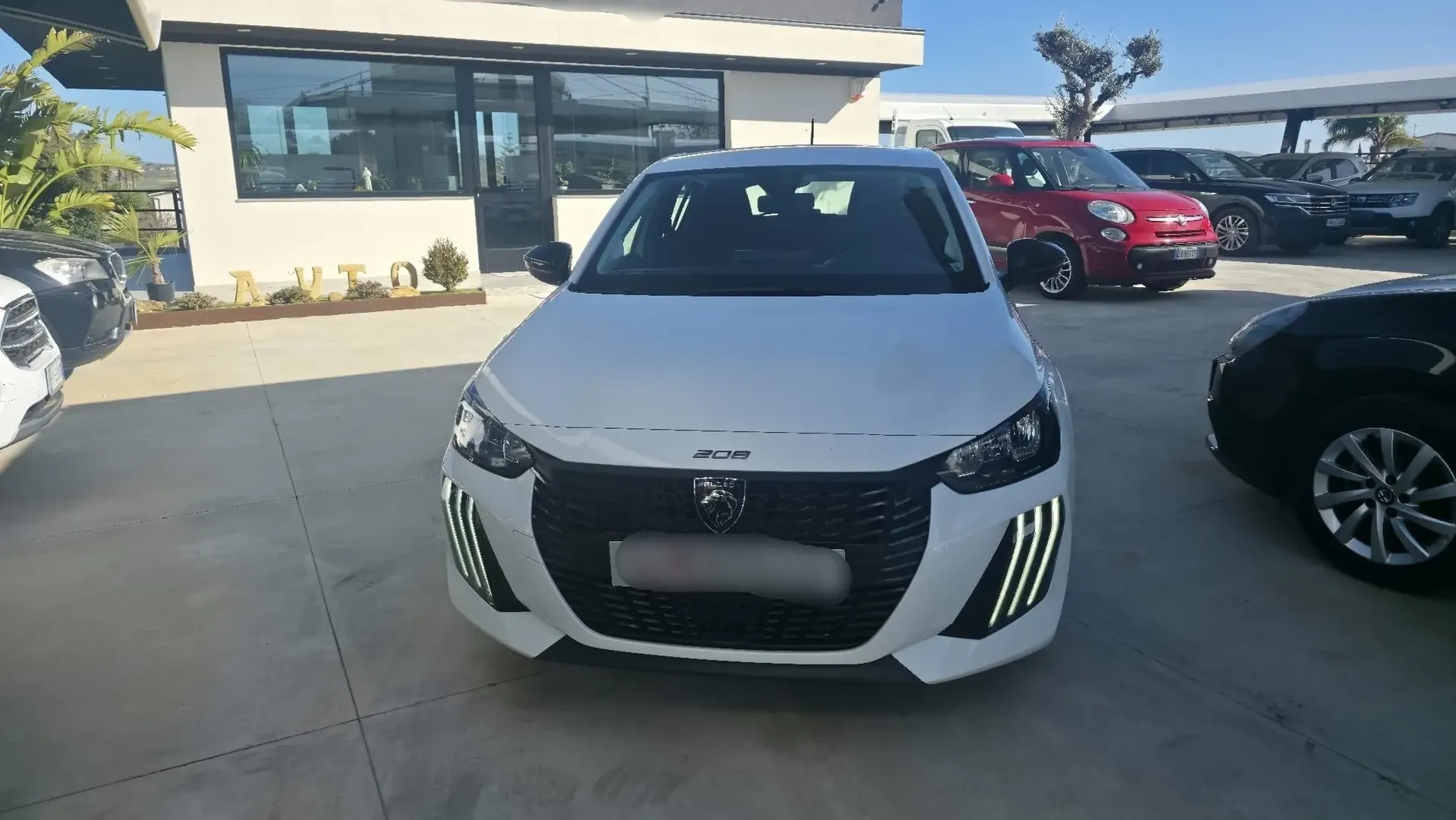 PEUGEUT 208 1,2 BENZINA